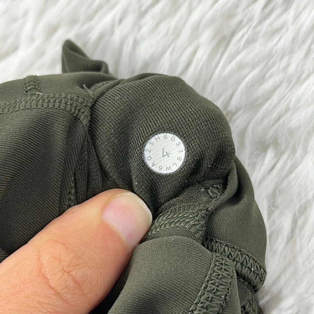 Lululemon Wunder Under Crop (Hi-Rise) *Full-On Luxtreme 21